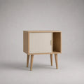 Table de chevet rectangulaire en MDF effet chêne clair et blanc avec porte coulissante et niche, 60 × 35 × 65 cm